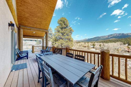 Riverfront Lodge