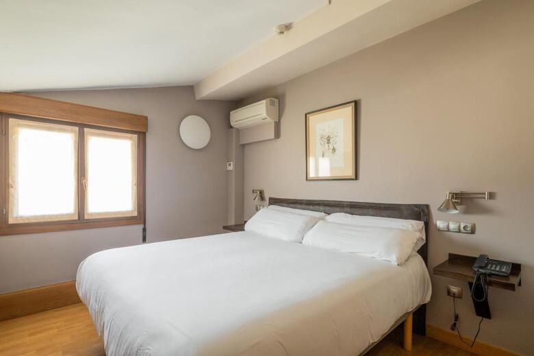 Hostal Izar-ondo
