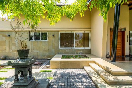Villa Stayvista At Ivory & Stone