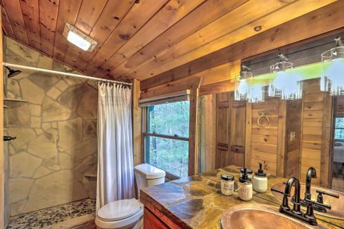 Chic Cherry Goose Lodge With Hot Tub And Deck!