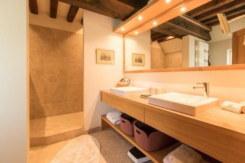 Hostal Maisons D'h�tes - Domaine Le Coq Enchant�