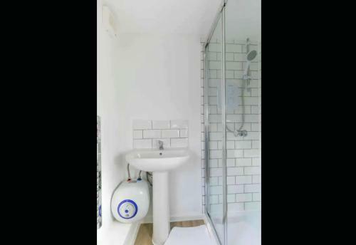 Renovated 19th Century Barn With Free Parking