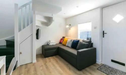 Renovated 19th Century Barn With Free Parking