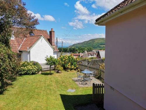 Comfortable Ground Floor 1 Bed Apartment With Garden In Great Location