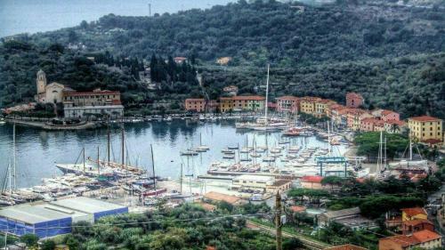 Mare & Monti