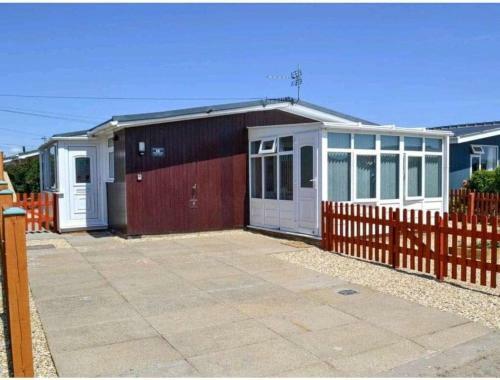 Beautiful 2-bed Cottage In Anderby Creek