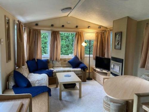 Cosy Quiet Static Caravan Mawgan Porth St Eval