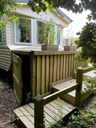 Cosy Quiet Static Caravan Mawgan Porth St Eval