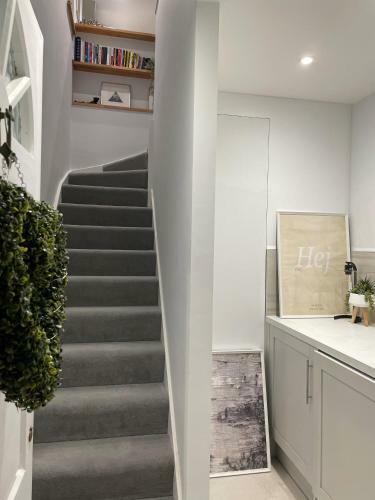 Unique Luxury Detached Apartment In Windsor That Sleeps 4
