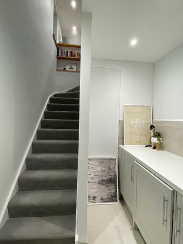 Unique Luxury Detached Apartment In Windsor That Sleeps 4