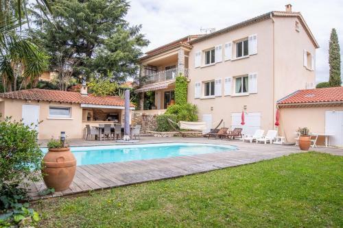 Welcome To The Nossi-b� Villa