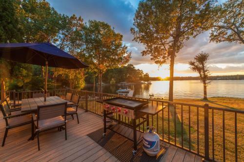 Channel Marker By Stay Lake Norman