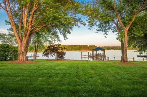 Southern Sunrise By Stay Lake Norman