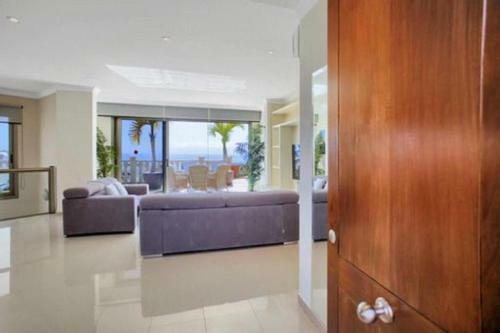 Villa Luxe Happy Holidays & Private Pool