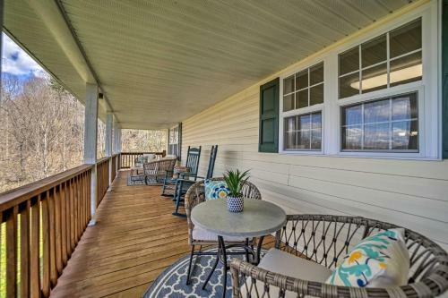 Family-friendly Waynesville Home With Fire Pit!