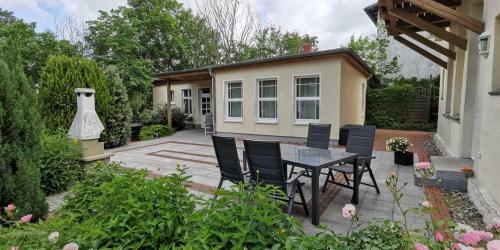 Kaiserbad-heringsdorf-lauschiges-ferienhaus-achtern