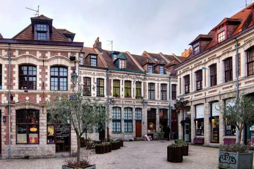 Old Lille - Lovely Typical Apartment!
