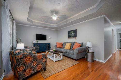 Single-story Manchester Home Close To Parks!