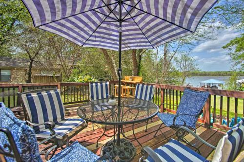 Pet-friendly Frankston Getaway With Lake Access