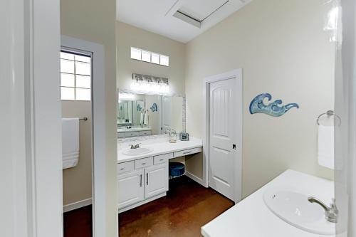Mermaid Cove At Pirate's Bay Unit 209