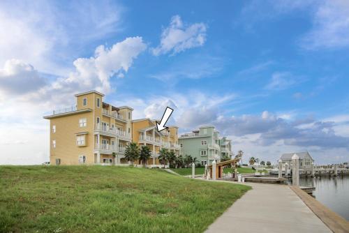 Marina Del Bell