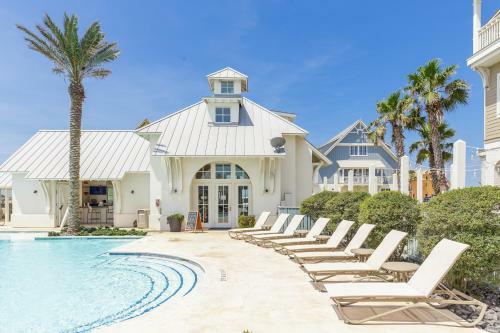 Pelican's Perch At Palmilla Beach
