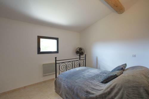 Nice House With Garden And Terrace In Pertuis