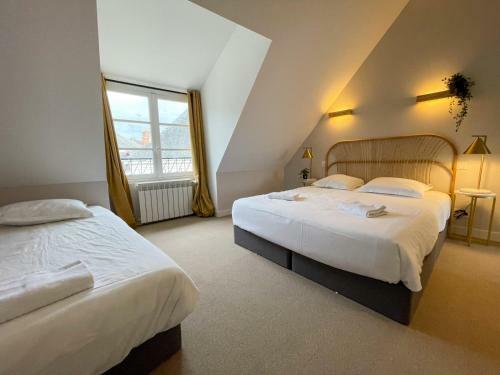 Hostal Maison Des Fleurs