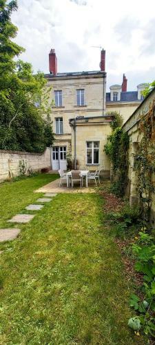 Hostal Histoire De Loire - Du Bellay