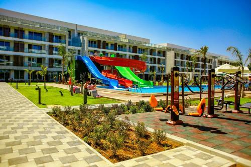 Hotel Courtyard Long Beach Holiday Resort