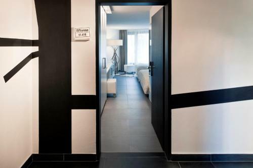 Morosani Fiftyone - The Room Only Hotel