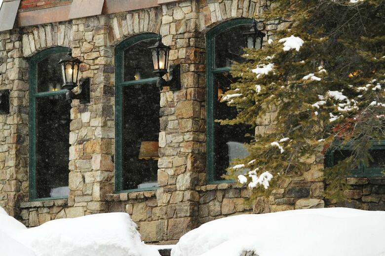 Hotel Deer Lodge