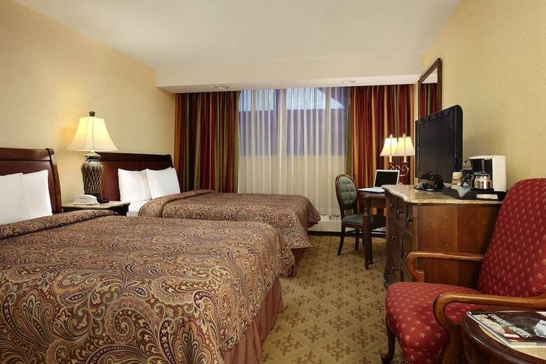 Hotel Lake Louise Inn