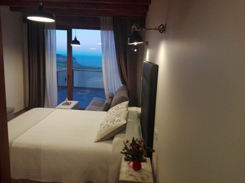 Hostal Posada Punta Ballota
