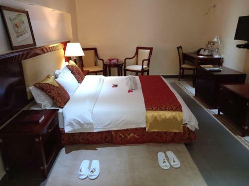Falcon Heights Hotel
