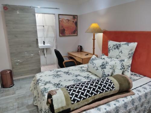 Hostal Dante Guest House