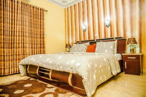 Apartamento Tobby Royal Suites