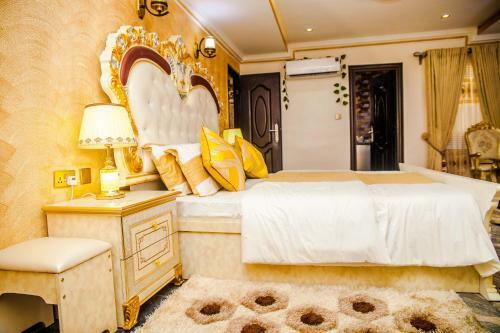Apartamento Tobby Royal Suites