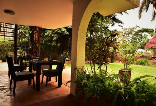 Hostal Elementis Entebbe
