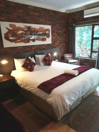 Hotel 24 Onvrey 3 Star Guest House