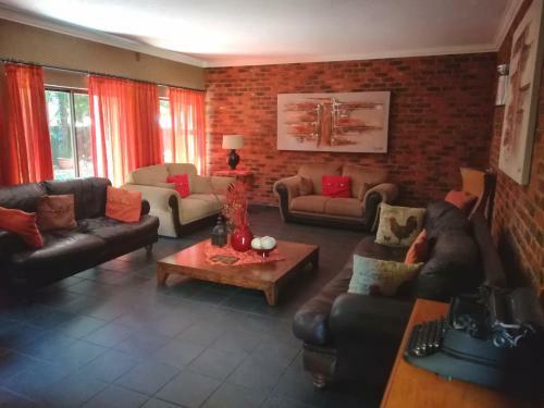 Hotel 24 Onvrey 3 Star Guest House