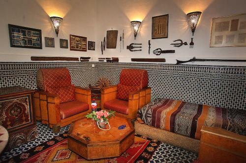 Riad Lune Et Soleil