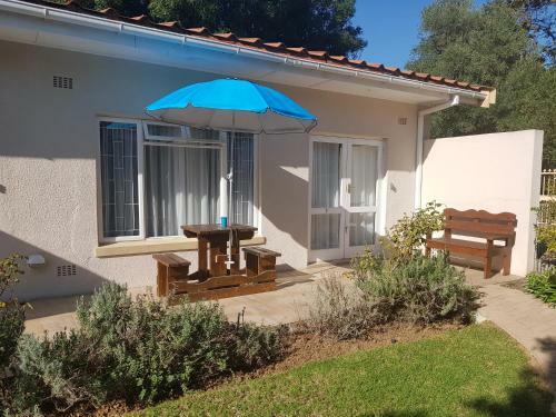 Hostal 10 Windell Self Catering Accommodation