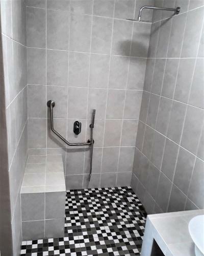 Hostal Rostalyn Guesthouse