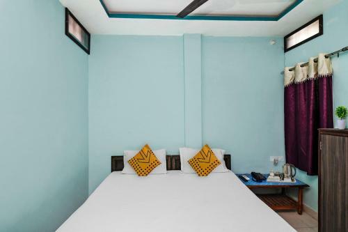 Spot On 37040 Hotel Ayushman Palace