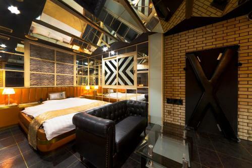 Hotel Abnormal (Adult Only)
