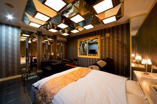 Hotel Abnormal (Adult Only)