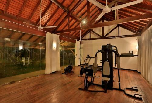 Hibiscus Beach Hotel & Villas