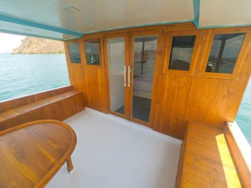 Boat Komodo