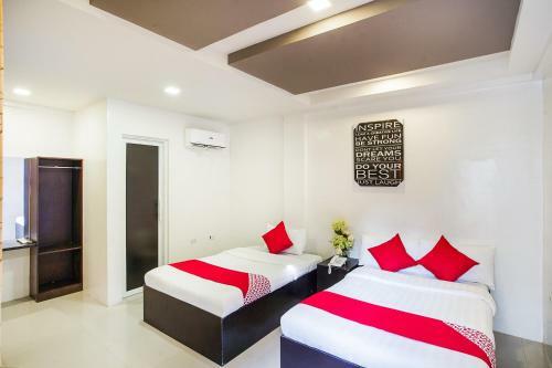 Oyo 489 Casa Mia Hotel Suites